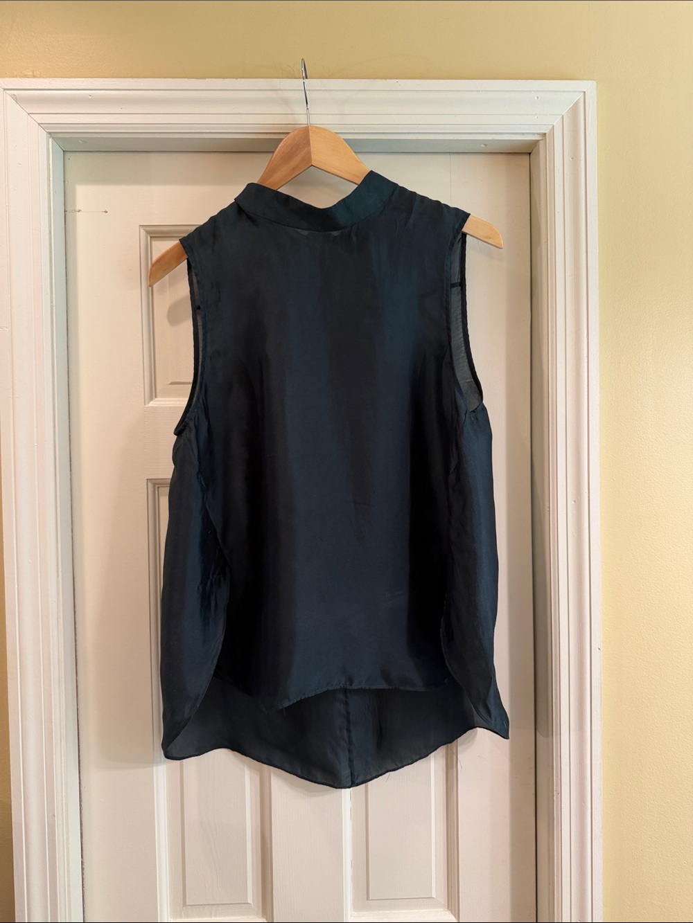 Theory Sleeveless Mock Neck Top - deepest green